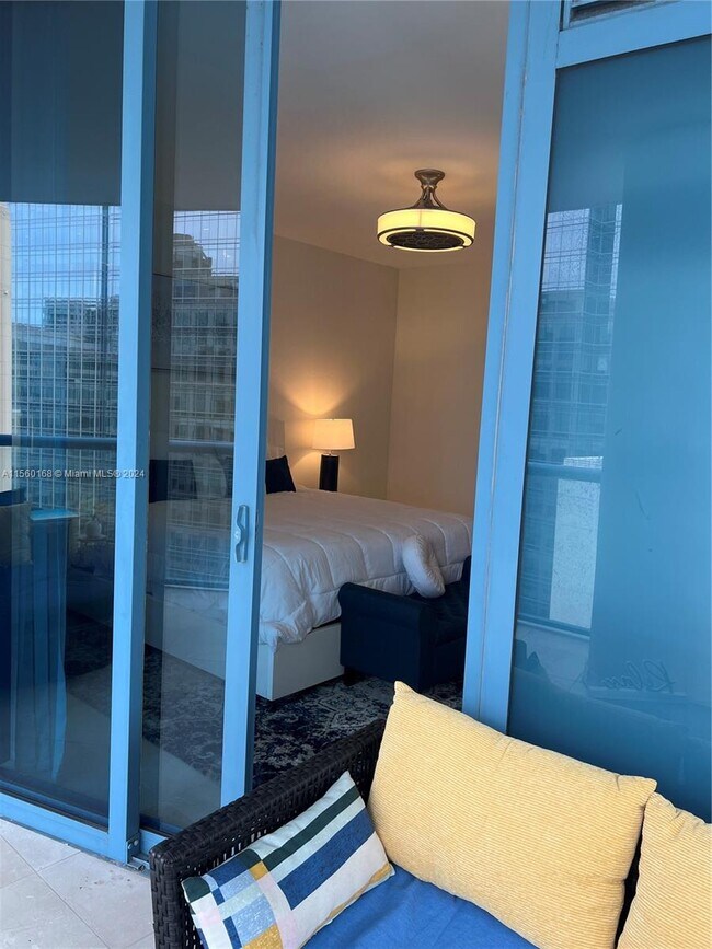 Building Photo - 333 Las Olas Way