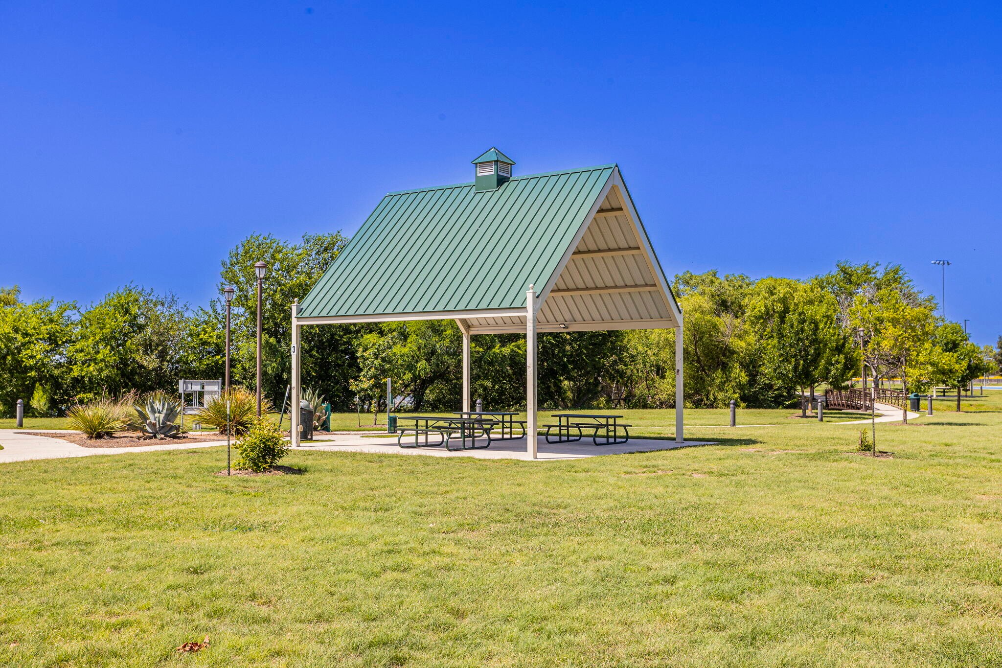 Building Photo - 6742 Sabinal