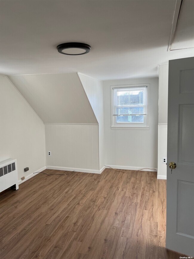 Building Photo - 1409 Rhode Ave