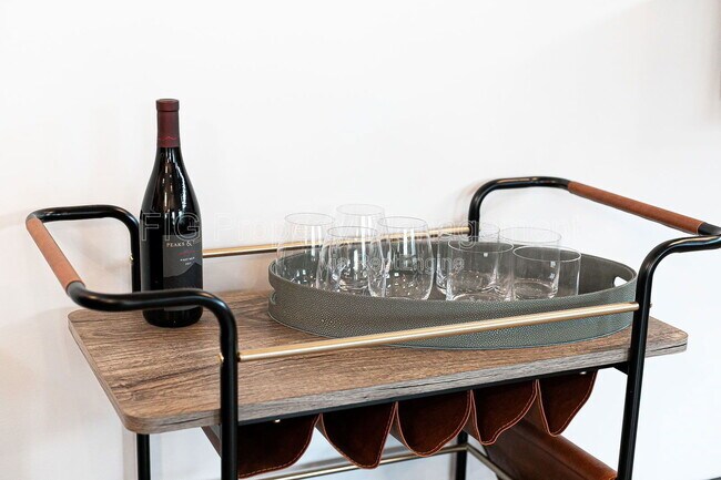 Building Photo - 3415 N Broadway