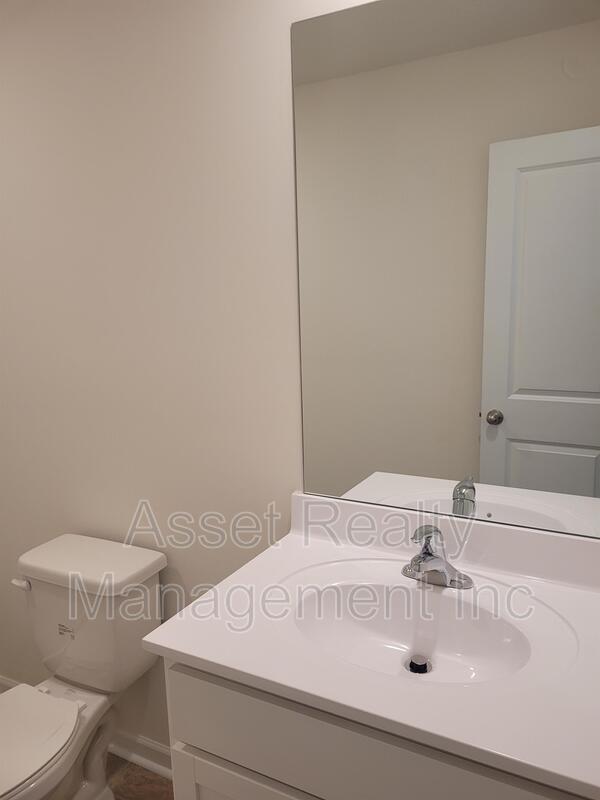 Building Photo - 4714 Willow Bluff Cir