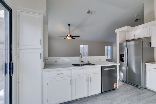 Building Photo - Beautifully Upgraded 3BD/2BA Home in Henderson’s Green Valley