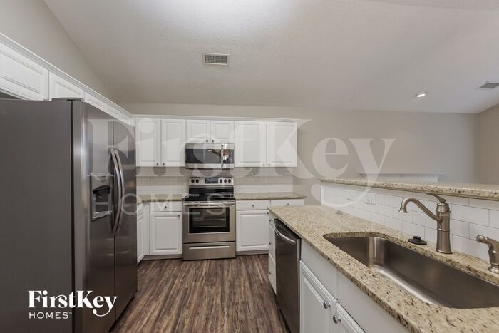 Building Photo - 11626 English Oak Ln
