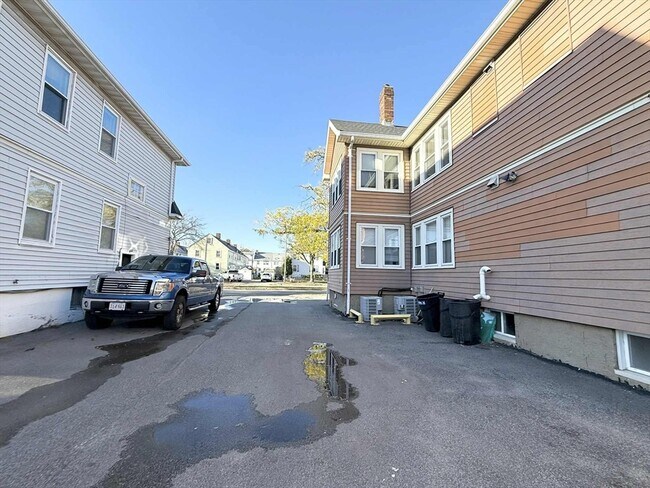 Building Photo - 239 Quincy Shore Dr