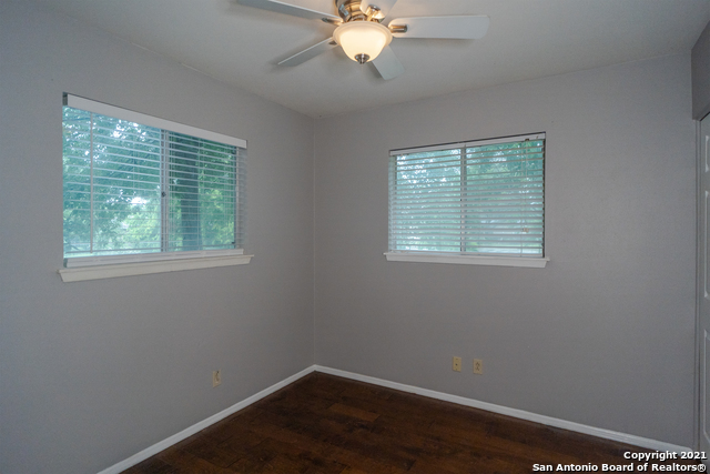Building Photo - 209 Brenda Dr