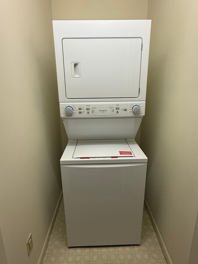 Building Photo - 530 Nantahala Ave