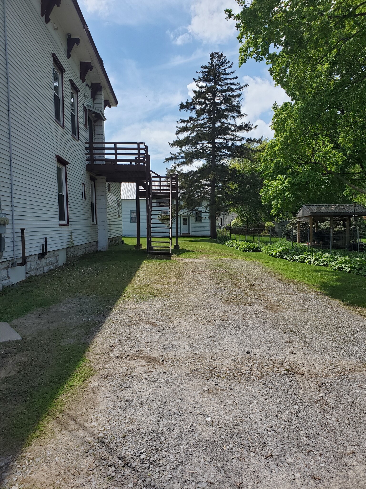 Building Photo - 27 First Ave