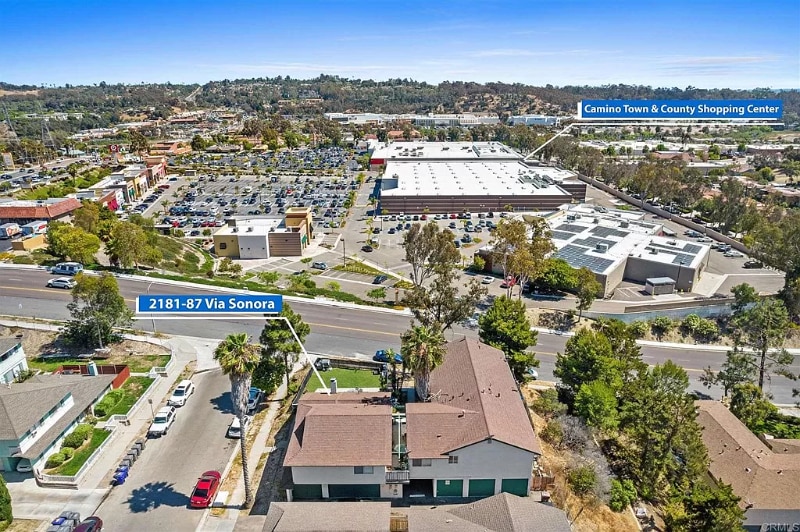 Building Photo - 2185 Via Sonora