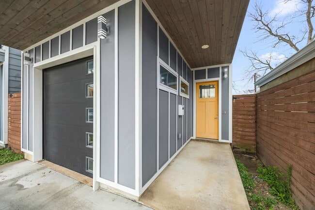 Building Photo - 317 E 35th St