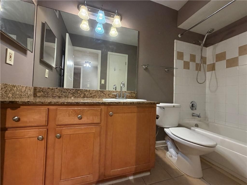 Building Photo - 3160 7 Pines Ct