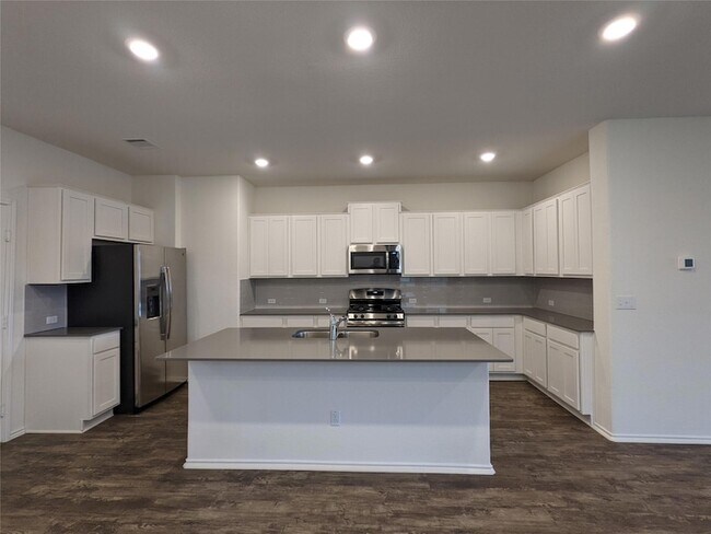 Building Photo - 100 Montauk Loop