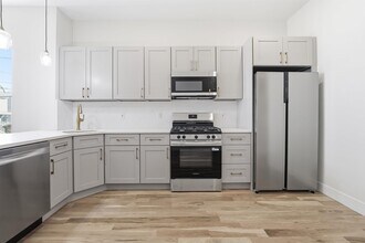 Building Photo - 25 Lembeck Ave