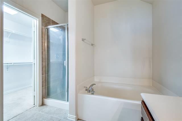 Building Photo - 1608 Castle Creek Dr