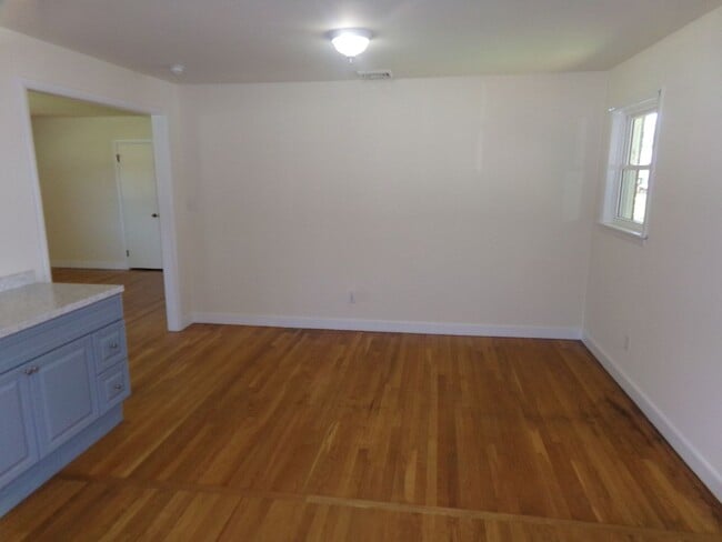Building Photo - 3 Bedroom in Prince George County