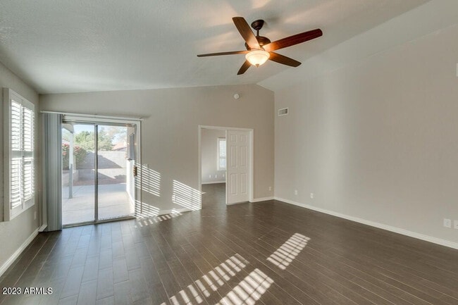 Building Photo - 15012 N 85th Dr