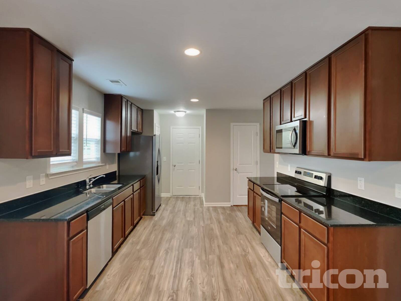 Building Photo - 113 Driftwood Ave