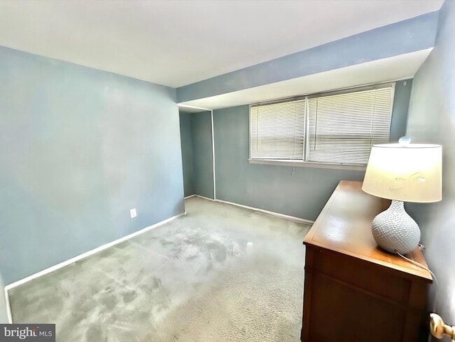 Building Photo - 10202 McGovern Dr