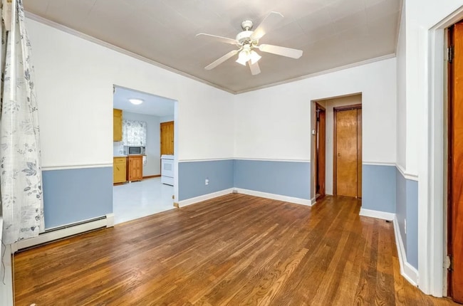 Building Photo - 3 Bed 1.5 Bath- Aliquippa PA