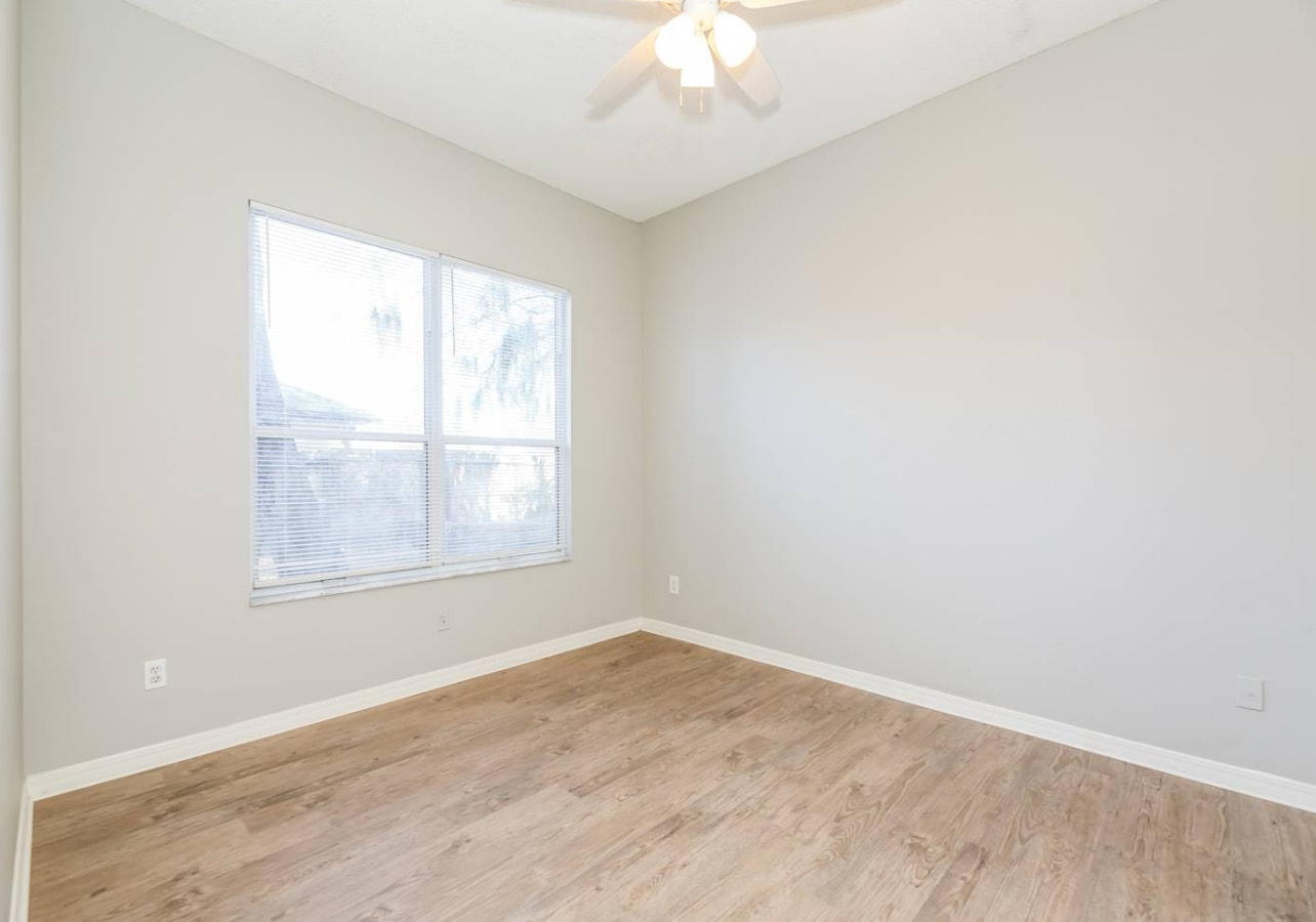 Building Photo - 4592 Misty Dawn Ct N