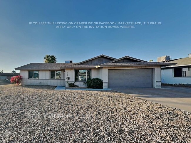 Building Photo - 2440 E Manhatton Dr