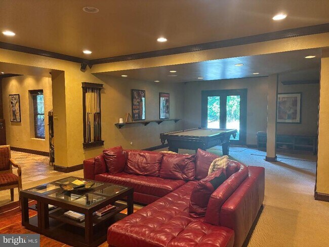 Building Photo - 1066 Northfalls Ct