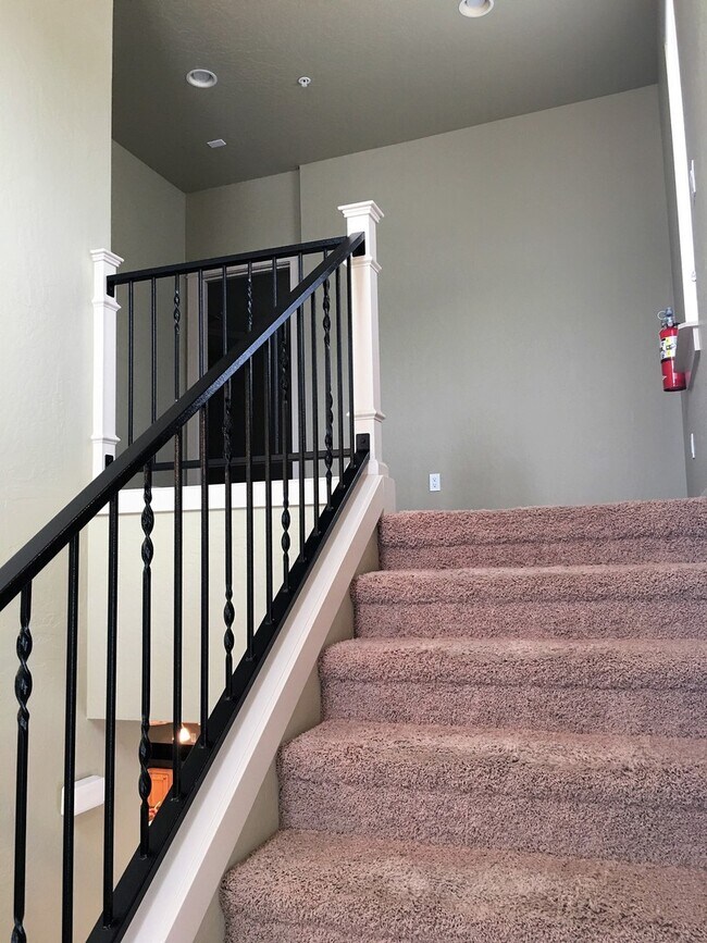 Building Photo - MILL RIVER CONDO (APP#3)