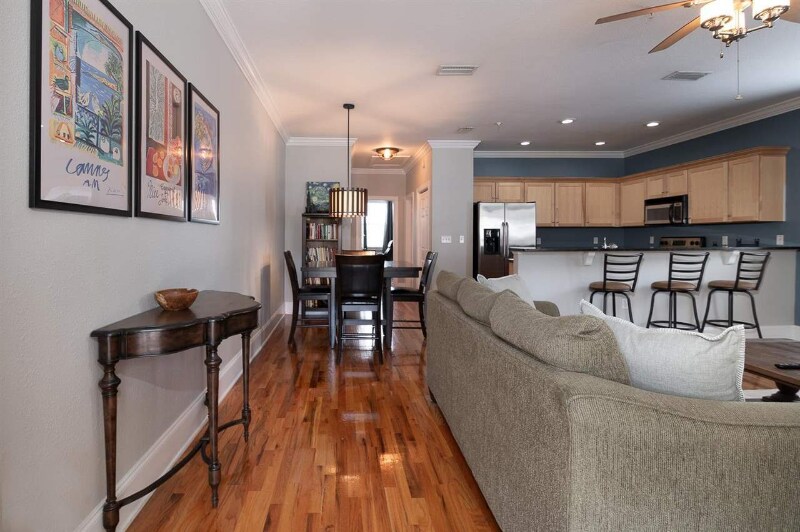 Building Photo - 415 St Francis St