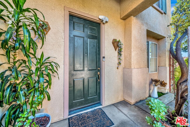 Building Photo - 12440 La Cresta Way