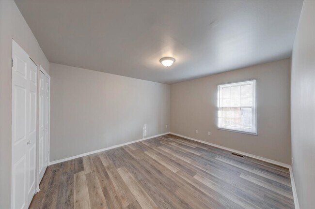 Building Photo - 7614 E 34th St