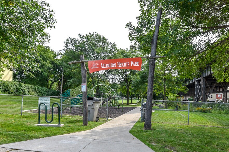 park 3 houses away - 3407 W Pierce St