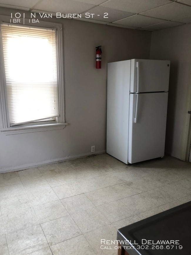 Building Photo - (750.00) 1 bedroom 1 bath SECTION 8 APPROVED