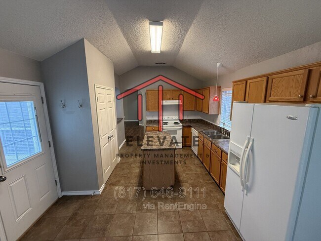 Building Photo - 6105 Comfort Dr