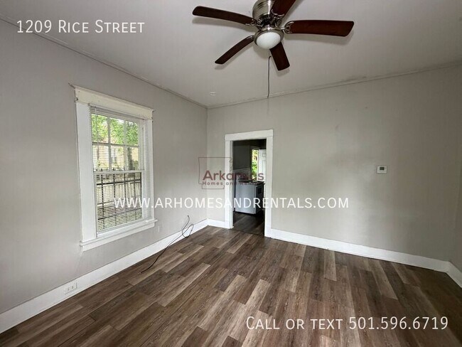 Building Photo - 1209 Rice St
