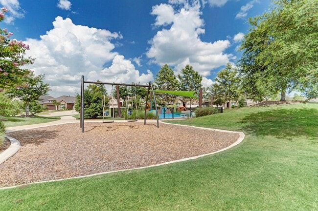 Building Photo - 8126 Silverspot Ln