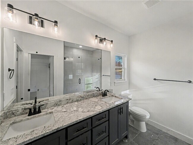 Building Photo - 43 Blairgowrie Dr