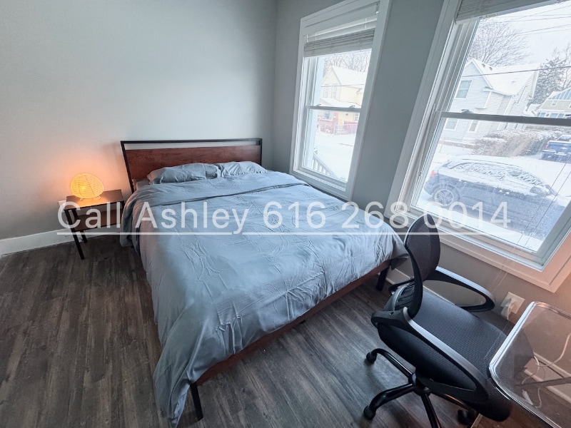 Building Photo - 1032 Logan St SE