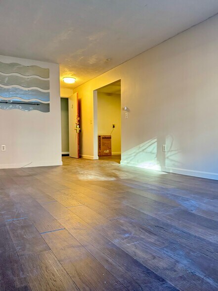 Building Photo - 15 Walbridge St