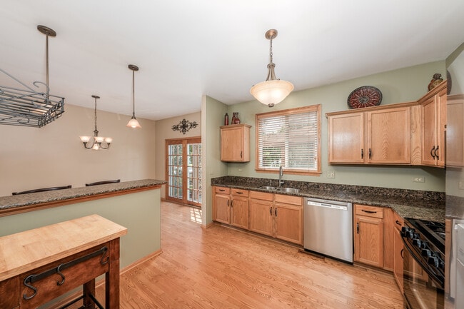 Building Photo - 1065 Red Clover Dr