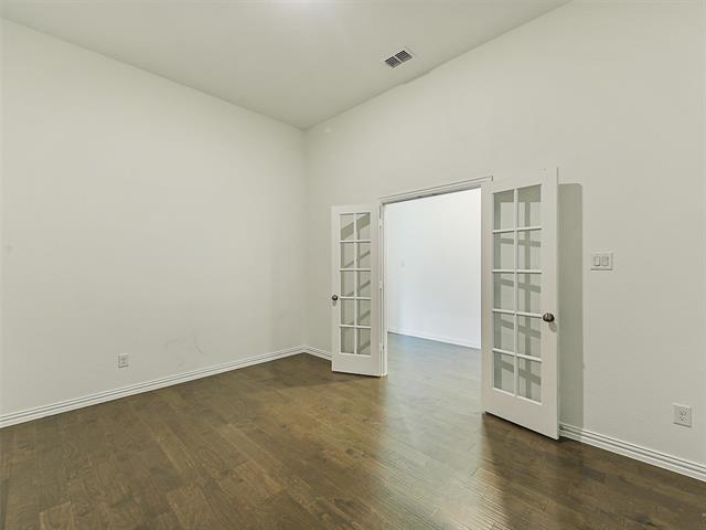 Building Photo - 1925 Emilia Dr