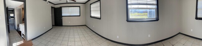 Building Photo - 2708 County Road 686