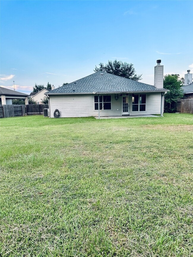 Building Photo - 21604 Horseshoe Dr