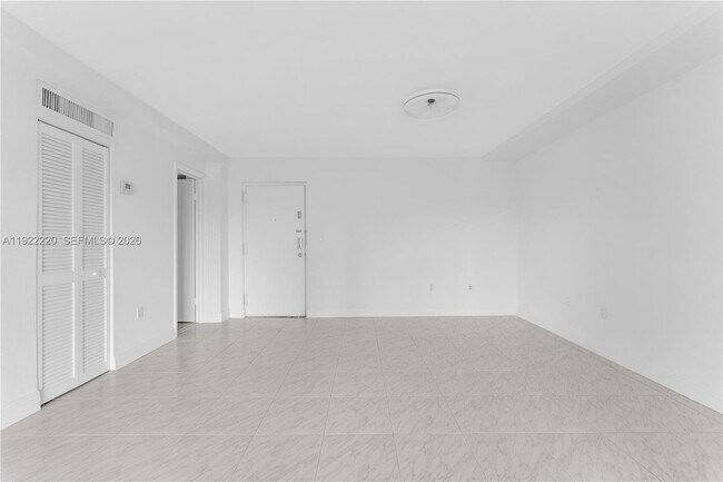 Building Photo - 16508 NE 26th Ave