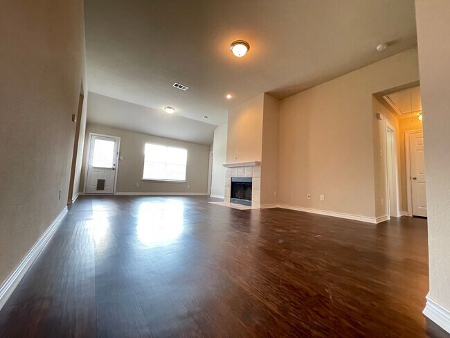 Building Photo - PRICE REDUCED!!! Denton County but Northwe...