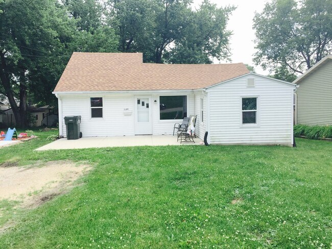 Primary Photo - 1209 Parker St