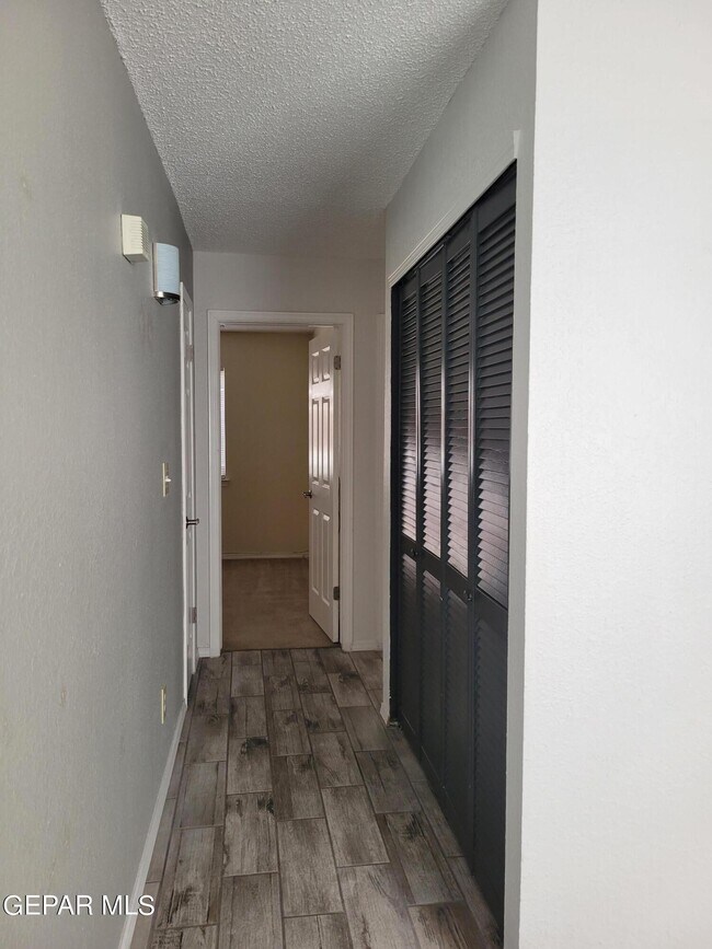 Building Photo - 14044 Peter Noyes Dr