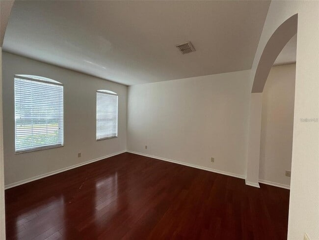 Building Photo - 10757 Pictorial Park Dr