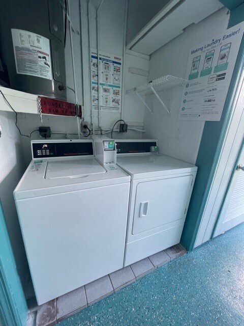 Building Photo - 18 Ave Villas LLC