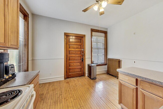 Building Photo - 3717 N Magnolia Ave