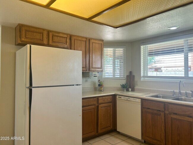 Building Photo - 3534 W Villa Rita Dr