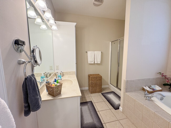 Building Photo - 1131 Trellis Ct